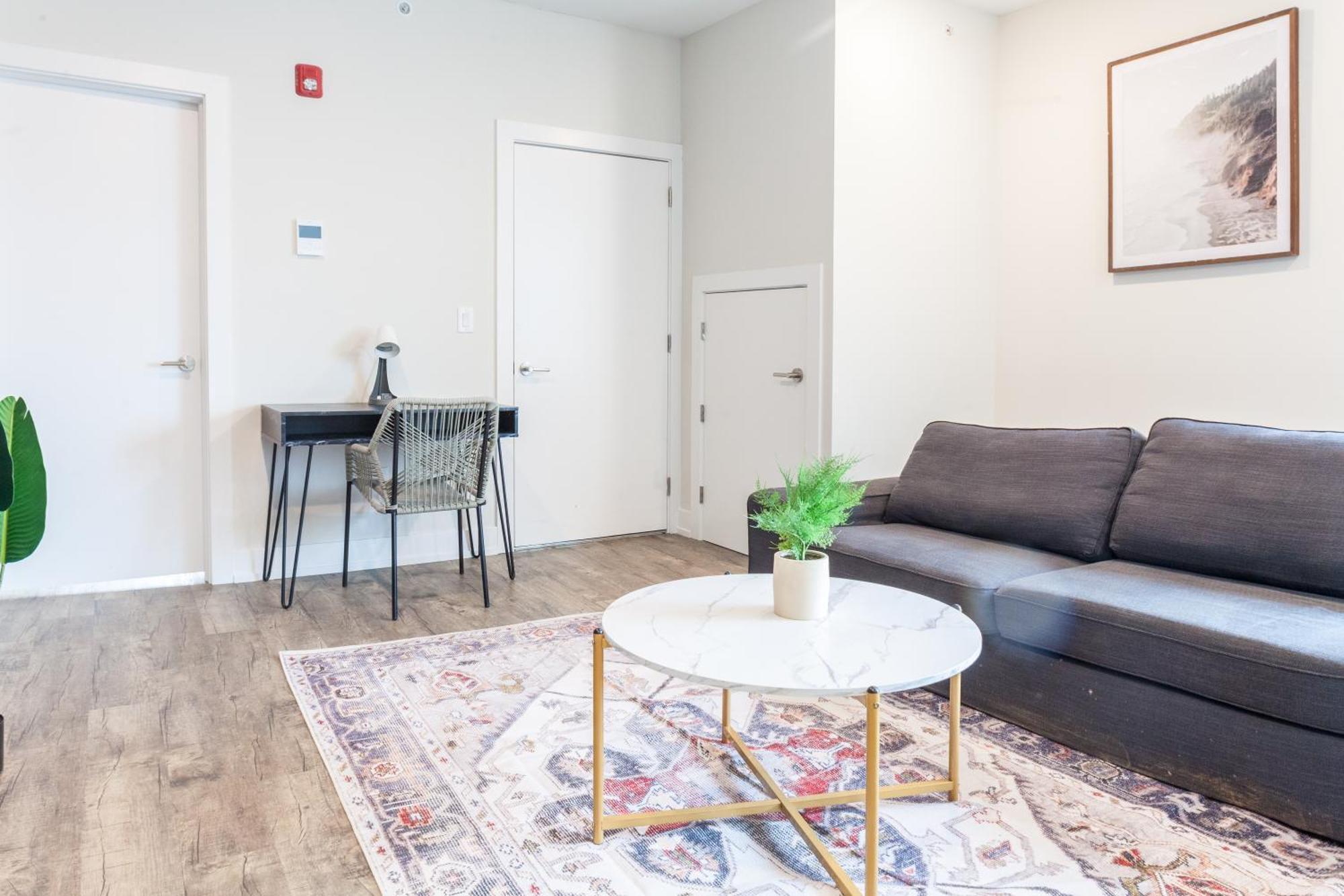2bedbath,wd,wifi,central,toaster Apartment